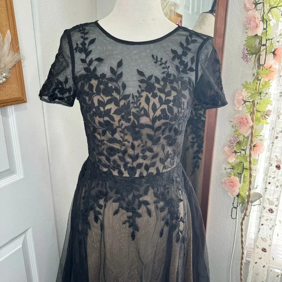 Floral Appliqué a-line Tea Dress - Picture 1 of 3